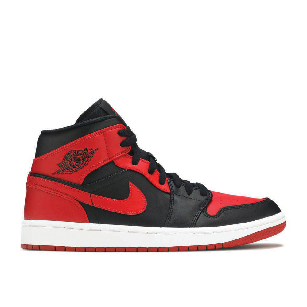 Air Jordan 1 Mid ‘Banned’ 554724-074 Iconic Trainers